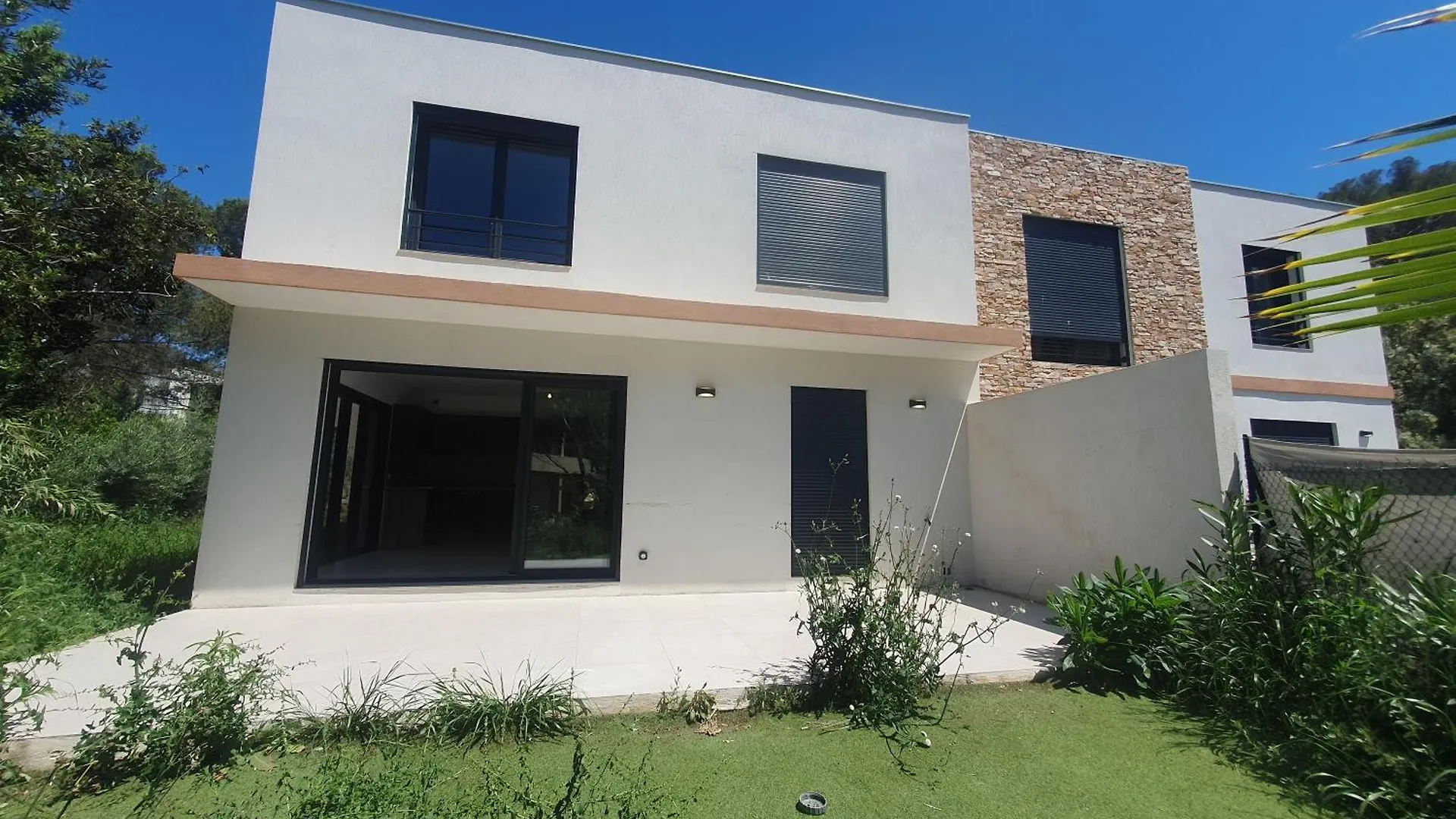 Charmante Villa Neuve Au Bord De La Plage